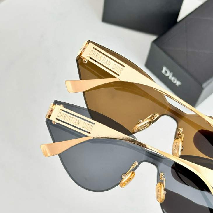 Picture of Dior Sunglasses _SKUfw79398928fw